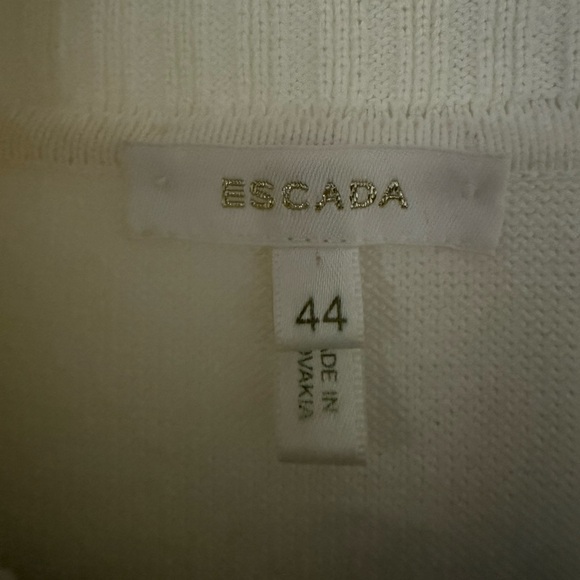 Luxury Knit Top - Picture 2 of 8